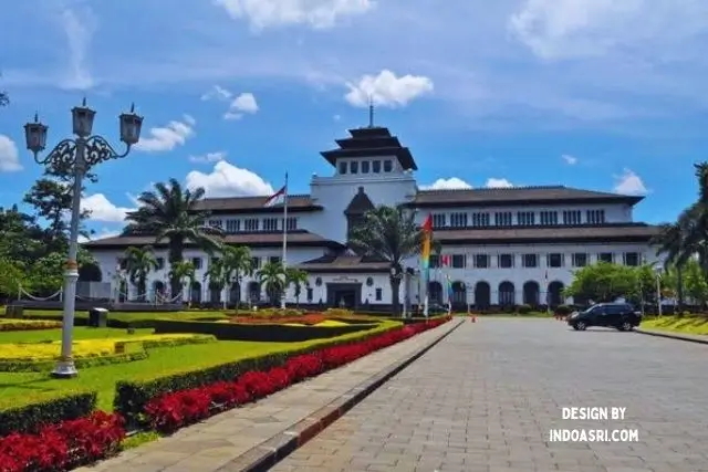 Tukang Taman Bandung